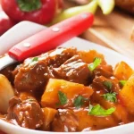 govedi-gulas-s-krumpirom-recept-za-popularno-toplo-jelo.webp.webp