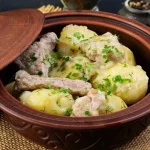 krompir-s-mesom-pirjan-u-mlijeku-vruci-recept-koji-ce.webp.webp