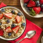 Što dodati zobenoj kaši: 12 otkrivenih sastojaka za maksimalnu korist