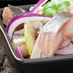 Kuham komade haringe u salamuri za 10 minuta: ispadne ukusnije